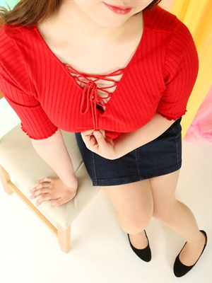 仲里 あおい