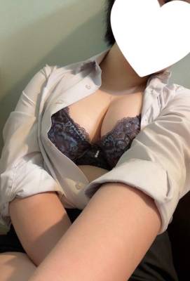 金子せり 23歳