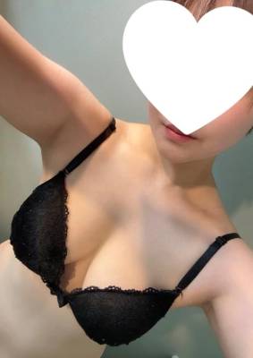 金子せり 23歳