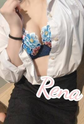 武田れな 27歳