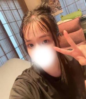 吉木ひなり 24歳