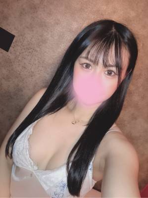 ひな 23歳