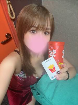ひな 23歳