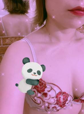 小池　なな 31歳