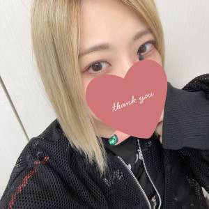 秋川ゆうき 25歳