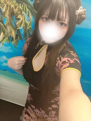 月姫なな 18歳