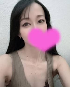 上条しの 44歳