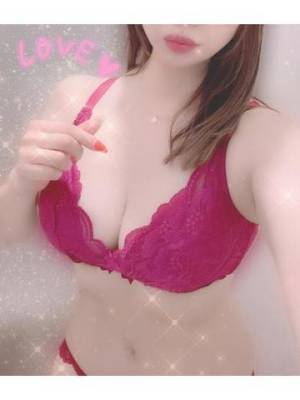 芹沢りり 31歳