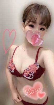 芹沢りり 31歳