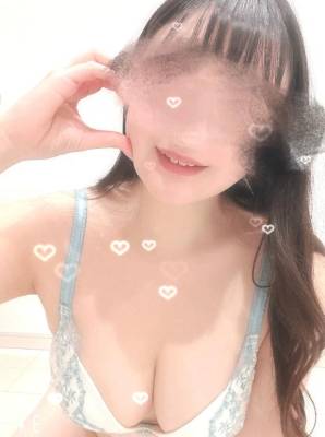 東雲ましろ 28歳