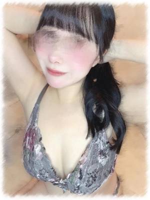 東雲ましろ 28歳