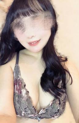 東雲ましろ 28歳