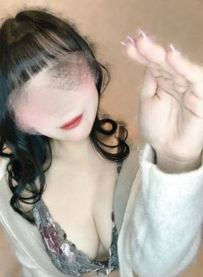 東雲ましろ 28歳