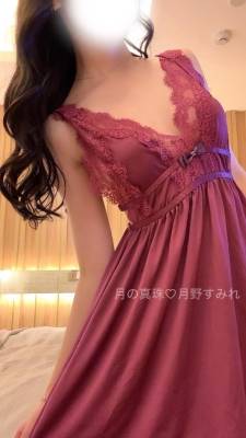 月野すみれ 28歳