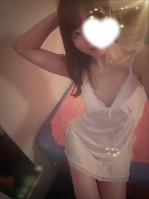なな 18歳