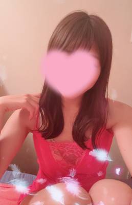 なな 18歳