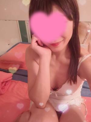 なな 18歳