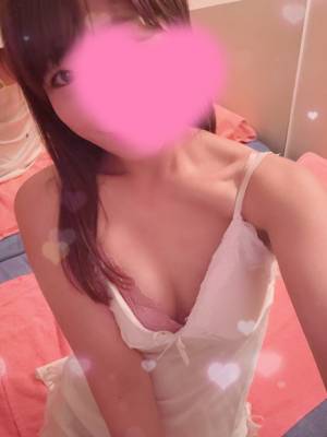 なな 18歳