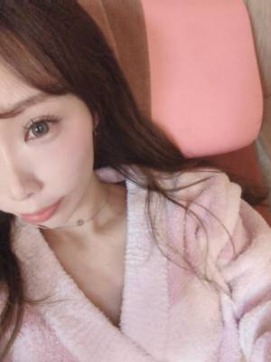 アイナ 28歳