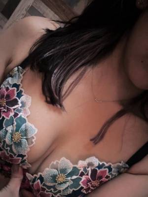 レナ 23歳
