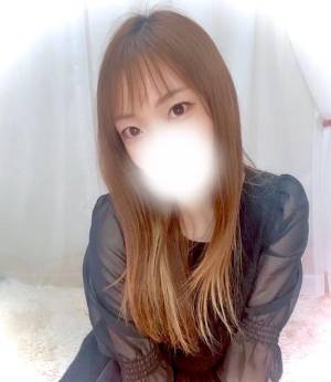 エマ 27歳