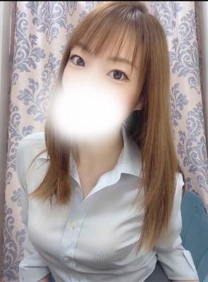 エマ 27歳