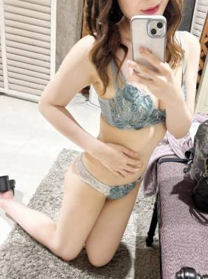 エマ 27歳