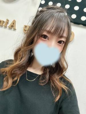 エマ 27歳