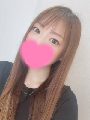 エマ 27歳
