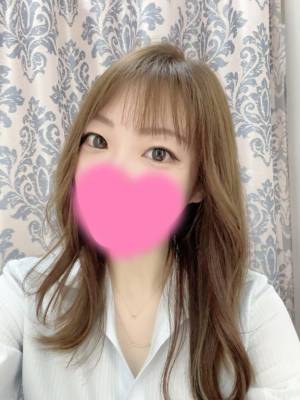 エマ 27歳