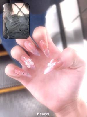 アノ 18歳