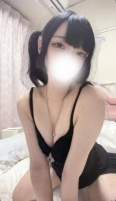 アノ 18歳