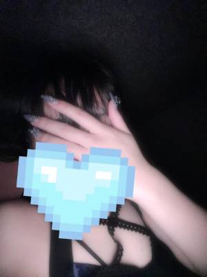 アノ 18歳