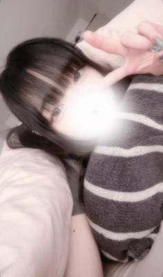 アノ 18歳