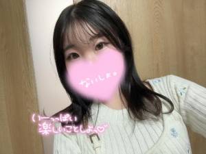なこ 22歳