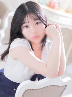 なこ 22歳