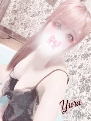 ゆら 23歳