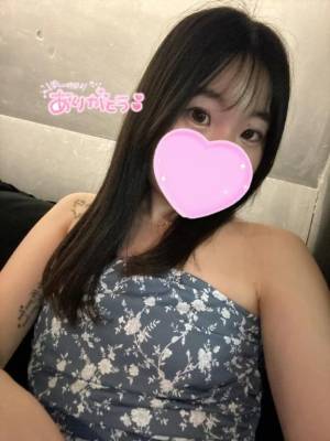 なこ 22歳