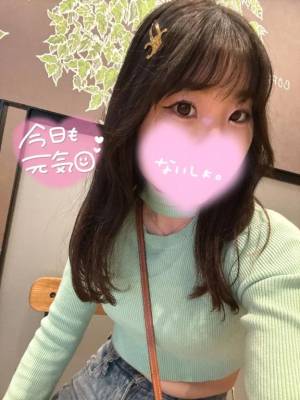 なこ 22歳