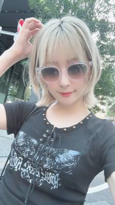 れい 23歳