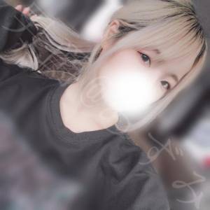 あずみ 24歳
