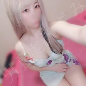 あずみ 24歳