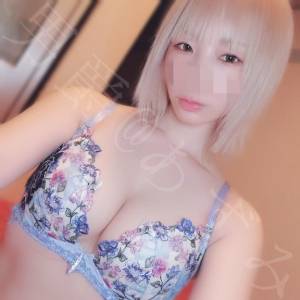 あずみ 24歳