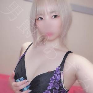 あずみ 24歳