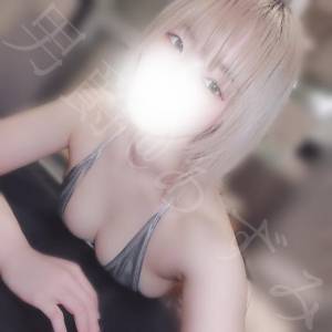 あずみ 24歳