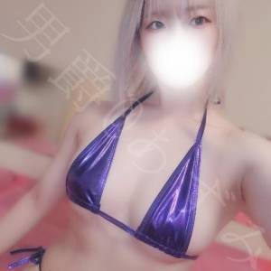 あずみ 24歳