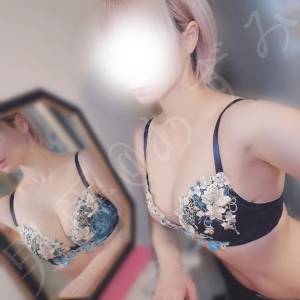 あずみ 24歳