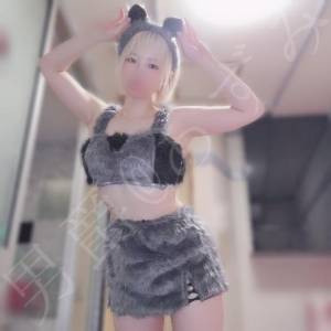 あずみ 24歳