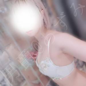あずみ 24歳