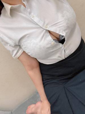 西原りょうか 27歳